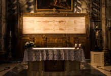 Nuevos hallazgos en el Santo Sudario de Turín provocan controversias