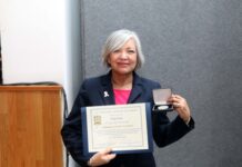 Reconoce UA de C trayectoria de la doctora Yolanda Jaramillo con Medalla a Egresada Destacada