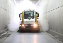 Refuerza Gobierno Municipal limpieza de vialidades en Saltillo con barredora mecánica