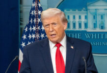 Trump amenaza con aranceles del 50 % a países que suministren armas a Irán