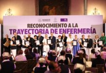 Agradece Manolo a enfermeras y enfermeros de Coahuila su entrega y vocación