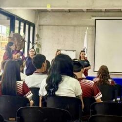 CETis 60 acerca a sus alumnos al entorno universitario en visita a IESEC2