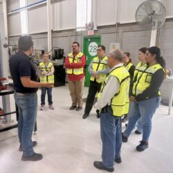 Capacitará UTC a docentes en manejo de prensas donadas por ZF Powertrain