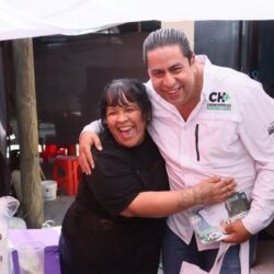 Chema Morales cierra la semana con gran convivencia en el mercado de la colonia Mirador2