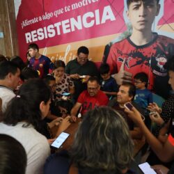 Completa tu álbum en los intercambios de estampitas de fútbol internacional2