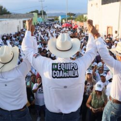Entre porras y respaldo total, Chema Morales enciende Paredón en su cierre rural15