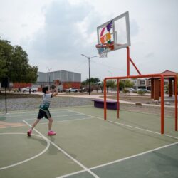 Entrega Javier Díaz plaza Maravillas completamente renovada