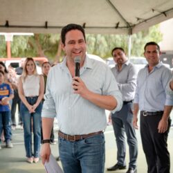 Entrega Javier Díaz plaza Maravillas completamente renovada1