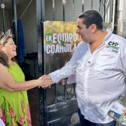 Escucha Chema Morales necesidades de familias en la colonia Analco de Ramos Arizpe8