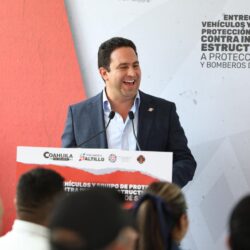 Javier Díaz entrega vehículos y equipamiento a cuerpos de rescate6