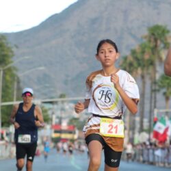Logra equipo de El Heraldo de Saltillo tercer lugar en la categoría de relevos mixtos de la 21K Coahuila1