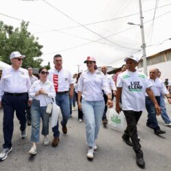 Mercados se pintan de tricolor con recorridos de candidatas priistas4