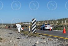 Muere hombre tras aparatosa volcadura en la autopista Saltillo-Torreón