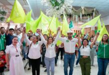 “No se rindan, no dejen la lucha y no se vayan al PRI, acá estamos quienes queremos ver de verdad una Coahuila transformada” — Alex Martínez