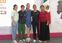 Pide Sheinbaum a clubes de futbol canteras para hombres y mujeres