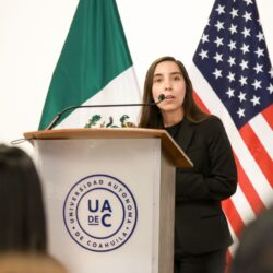 Premia UAdeC a los ganadores del Commentary Challenge2