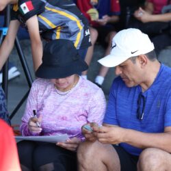 Se reúnen aficionados para intercambio de estampitas del fútbol internacional4