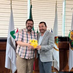 Se suma UTC a campaña Teletón con entrega de alcancías institucionales2