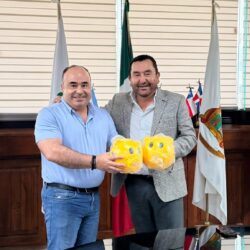 Se suma UTC a campaña Teletón con entrega de alcancías institucionales3
