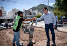 Supervisa Javier Díaz rehabilitación de plaza en Lomas del Refugio