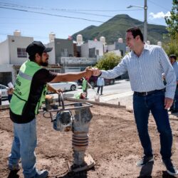 Supervisa Javier Díaz rehabilitación de plaza en Lomas del Refugio