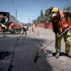 Supervisan obras de repavimentación en Lomas de Lourdes1