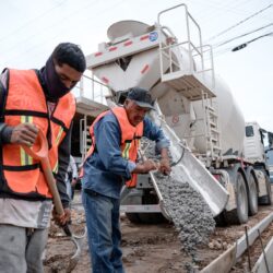 Supervisan pavimentación de calles en Ampliación Postal Cerritos1