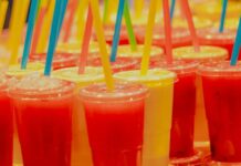 Expertos piden normas globales para hacer más seguro el uso de plásticos reciclados en alimentos
