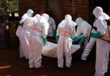 La epidemia de ébola se propaga rápidamente en medio de campañas de desinformación
