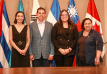 Rector de la UAdeC impone la “L” a las presidentas y presidentes de las sociedades de alumnos de la Unidad Sureste