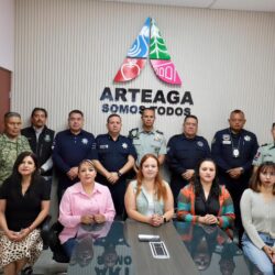 se reúne en Arteaga