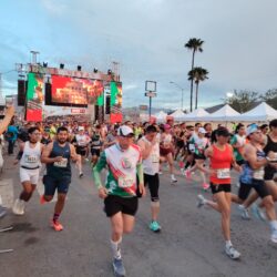 ¡Toman miles de corredores las calles de Saltillo! Todo un éxito la 21K Coahuila 202610