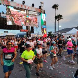¡Toman miles de corredores las calles de Saltillo! Todo un éxito la 21K Coahuila 20262
