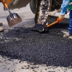 Bacheo y alumbrado avanzan de forma permanente para mantener a Ramos Arizpe en movimiento3