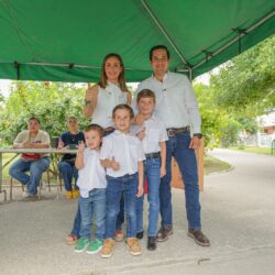 Memo Ruiz ejerce su derecho al voto acompañado de su familia y llama a la ciudadanía a participar en la jornada electoral1