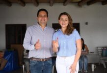 Participa Javier Díaz en la jornada electoral; invita a la ciudadanía a ejercer su derecho al voto