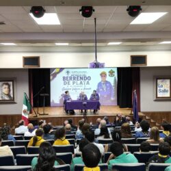 Recibe Genaro Velazco la condecoración Berrendo de Plata10