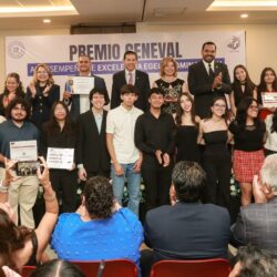 Reconoce UAdeC a Egresados que Acreditaron con Sobresaliente el EGEL-CENEVAL y Domina-Bach1