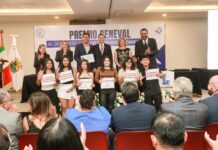 Reconoce UAdeC a egresados que acreditaron con sobresaliente el EGEL-CENEVAL y Domina-Bach