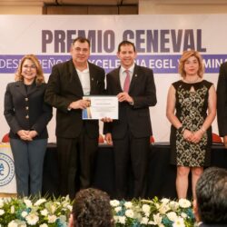 Reconoce UAdeC a Egresados que Acreditaron con Sobresaliente el EGEL-CENEVAL y Domina-Bach4