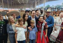 Reconocen charros de Coahuila a la señora Liliana Salinas Valdés por 52 años de trayectoria en el deporte nacional