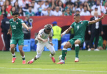 Senegal golea a Irak y mantiene viva la esperanza de avanzar