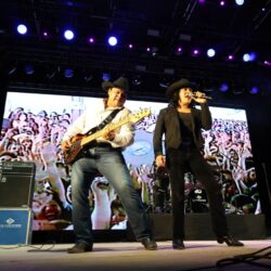 Viven familias una gran noche de música y fútbol en el FUTFEST Saltillo 2026