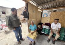 Apoyan reconstrucción de vivienda afectada por incendio con donación de 400 bloques