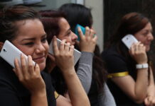 Asegura Sheinbaum que más de la mitad de líneas celulares están registradas