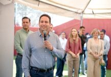 Entrega Javier Díaz rehabilitación de cancha y plaza en Morelos