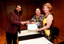 Entrega UAdeC medalla “Excelencia Lobo” a egresados de bachillerato de escuelas incorporadas
