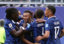 Francia golea a Irak y Mbappé mantiene su persecución sobre Messi