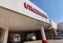 Muere en hospital tras aparatosa volcadura en la Carretera 57