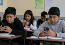 Plantea Sheinbaum discutir uso de redes, plataformas y celulares en menores de edad